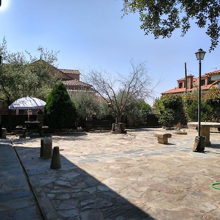 Casa Rural Peña Falcón Torrejón el Rubio Exterior foto