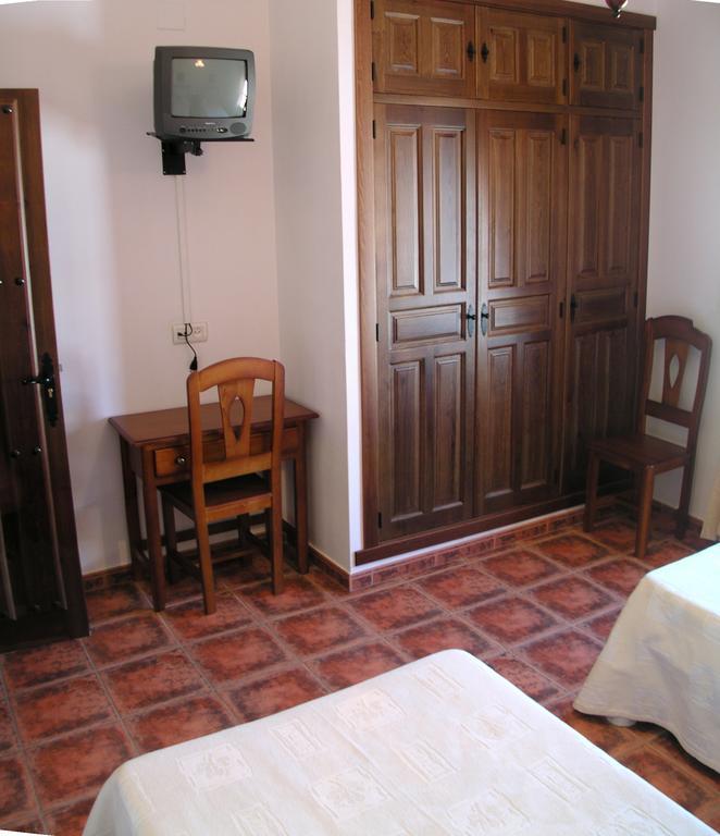 Casa Rural Peña Falcón Torrejón el Rubio Exterior foto