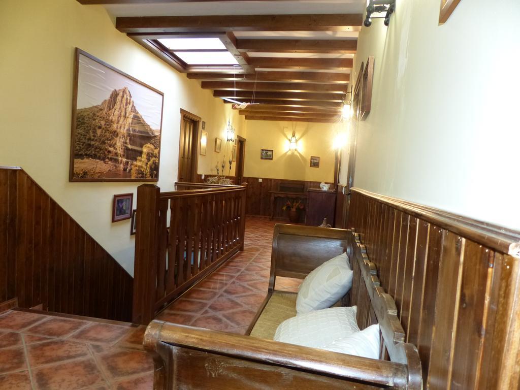 Casa Rural Peña Falcón Torrejón el Rubio Exterior foto