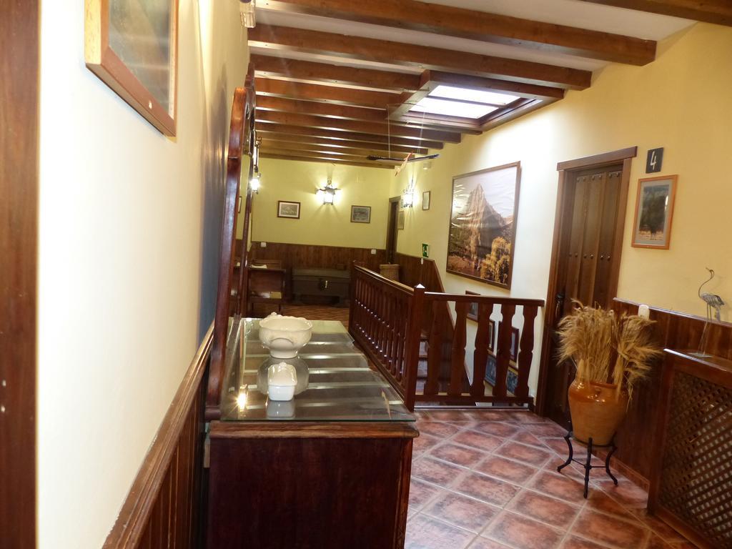 Casa Rural Peña Falcón Torrejón el Rubio Exterior foto